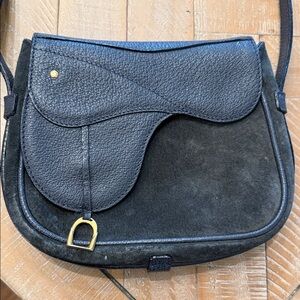 Gucci Black Textured Crossbody Bag